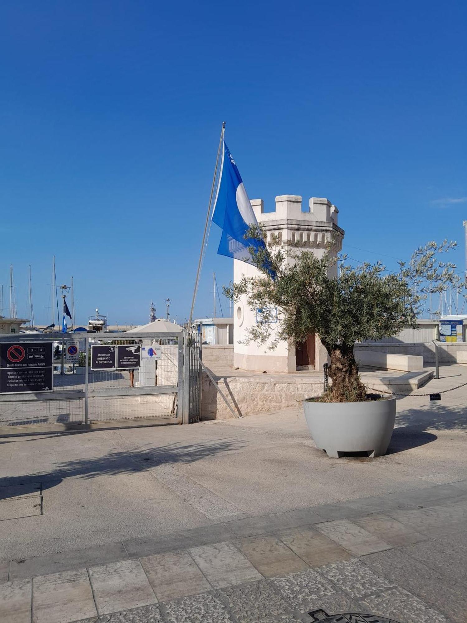 Anna Luxury Apartment Bisceglie Exterior foto